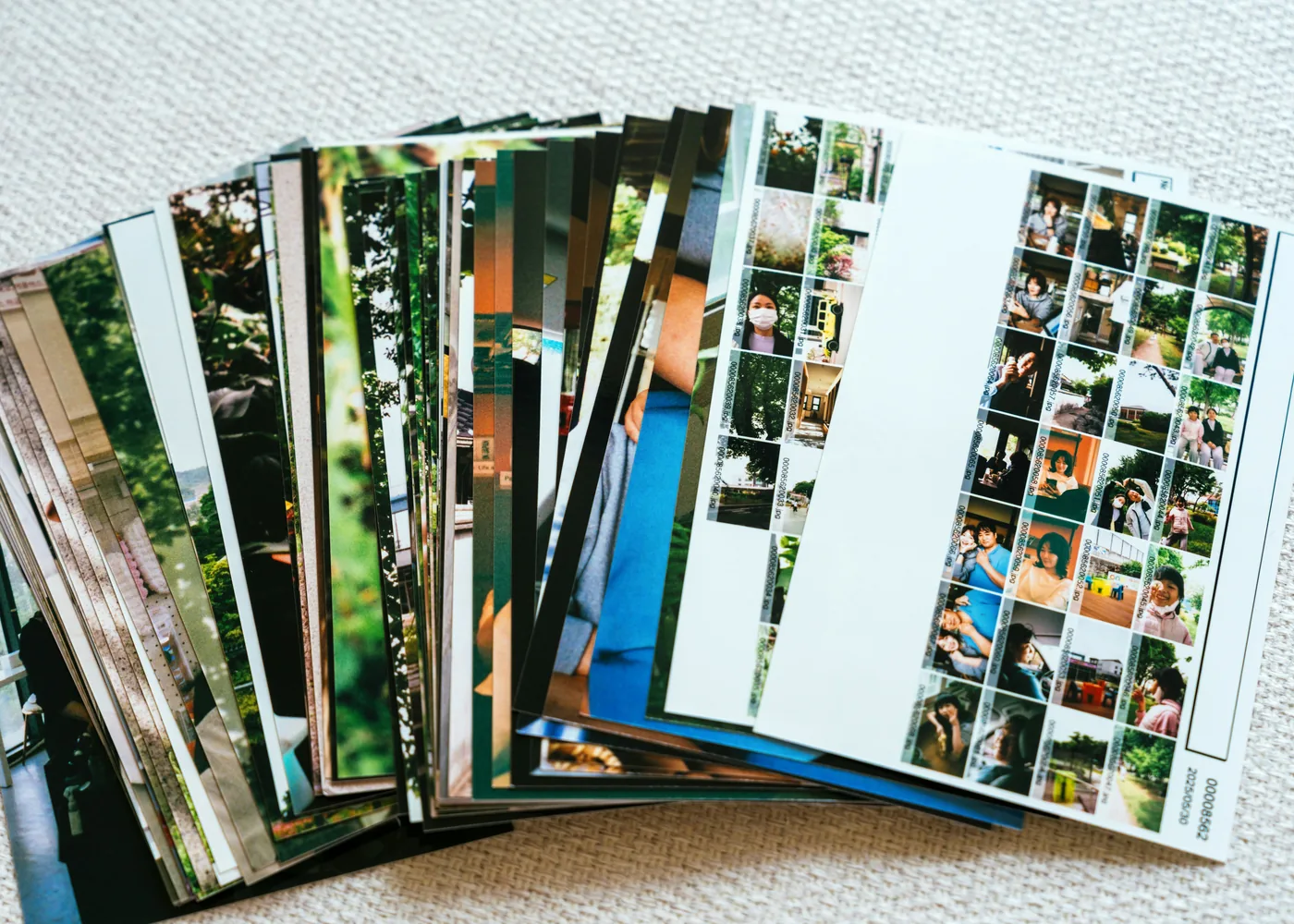 Bring the memory. We will prepare the print.